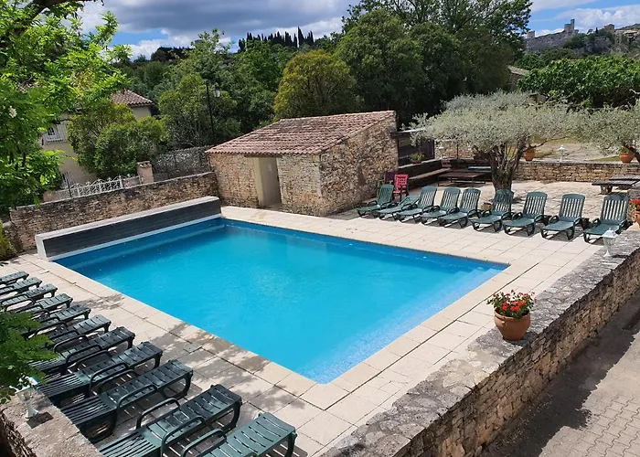 Logis Hotel Restaurant L\'Escarbille